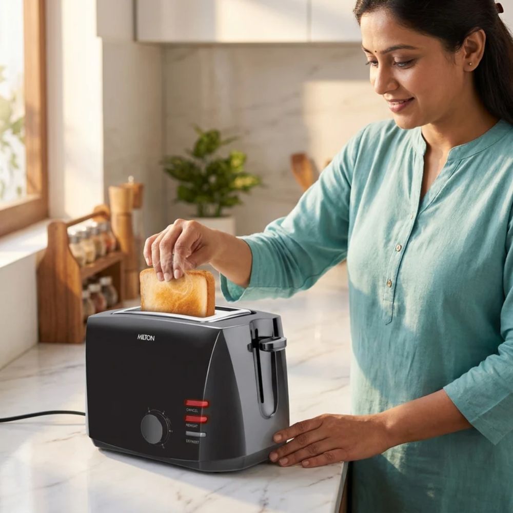 Milton Gold Crust 800 Watts 2-Slice Pop Up Toaster | 6 Browning Settings | Black
